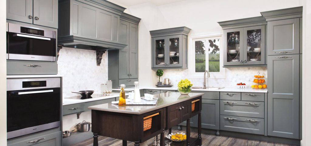 5 Reasons You Should Hire A Pro To Paint Your Kitchen Cabinets